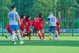 世体：引进小蜘蛛非常困难，巴萨高层越来越关注凯恩